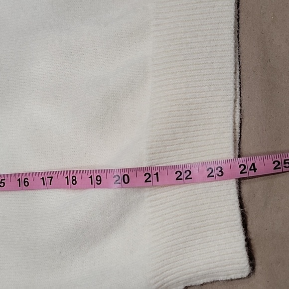 Dazy Size L Cream Colored Sweater with Floral Pattern at Back Neckline, EUC - Picture 10 of 12